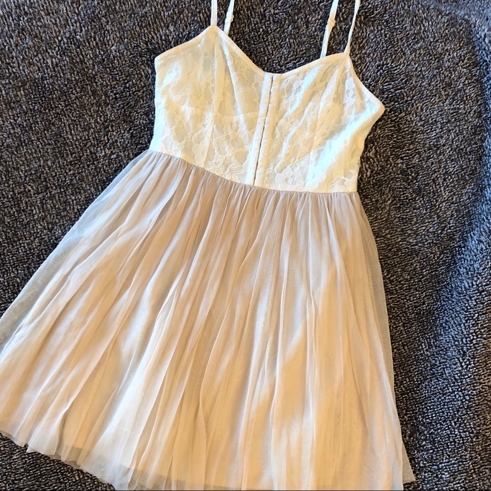 American Eagle Lace Dress: Size 2